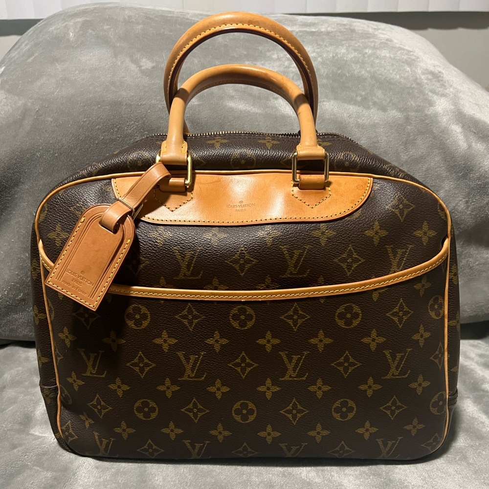 Authentic Louis Vuitton Monogram Deauville Bag - Very Good, Like New Condition